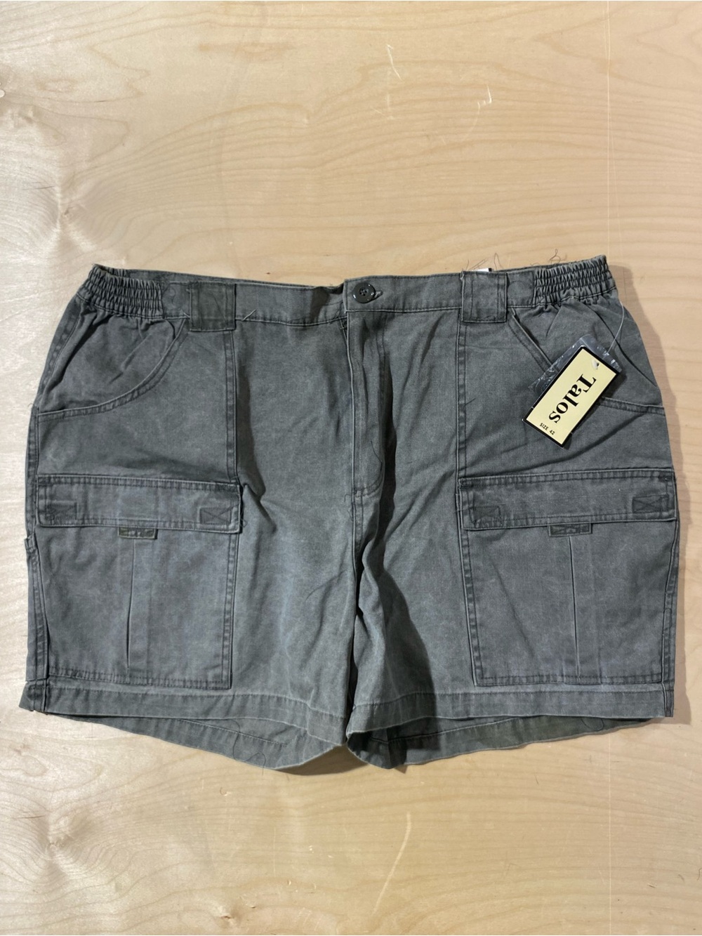 Talos Charcoal Utility Cargo Shorts 42 (SK)